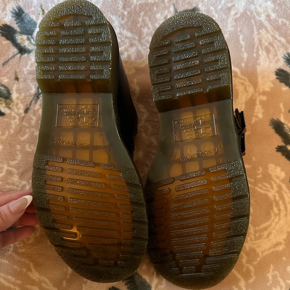 Dr. Martens Mary Janes. - Picture 3 of 7